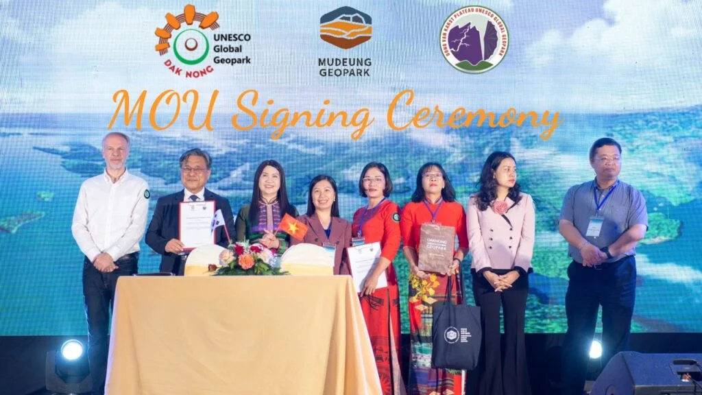 Cooperation between Dak Nong Geopark Management Board and UNESCO Mudeungsan Global Geopark Management Board (Korea)